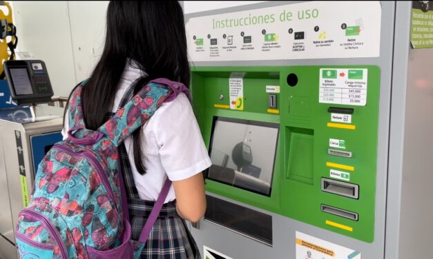 25.879 niños, niñas y jóvenes se benefician del servicio de transporte escolar en Medellín