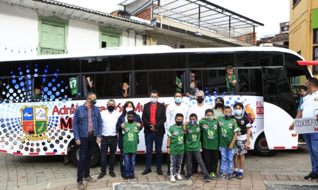 Departamento de Antioquia invertirá más de $16.450 millones de pesos en la cofinanciación del transporte escolar para estudiantes de 115 municipios no certificados