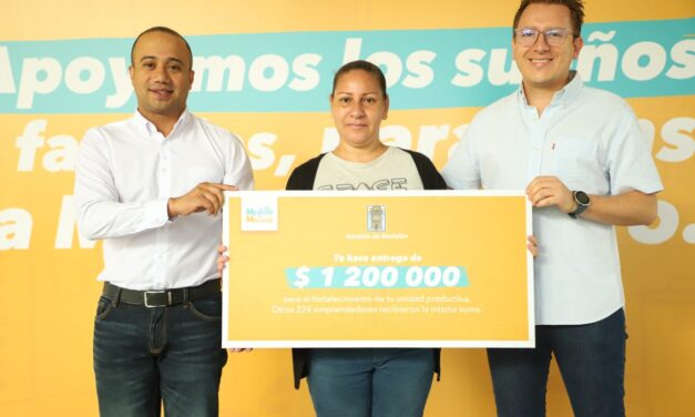 Proyecto Plante Familiar de la Alcaldía de Medellín entrega $270 millones a 225 emprendimientos familiares