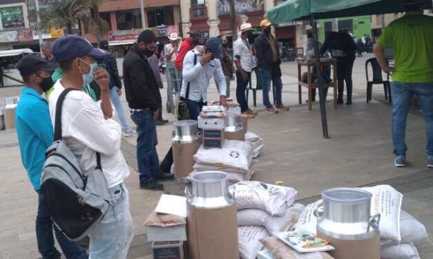 Pequeños productores lecheros y ganaderos de Yarumal: agradecidos por la entrega de kits para su labor