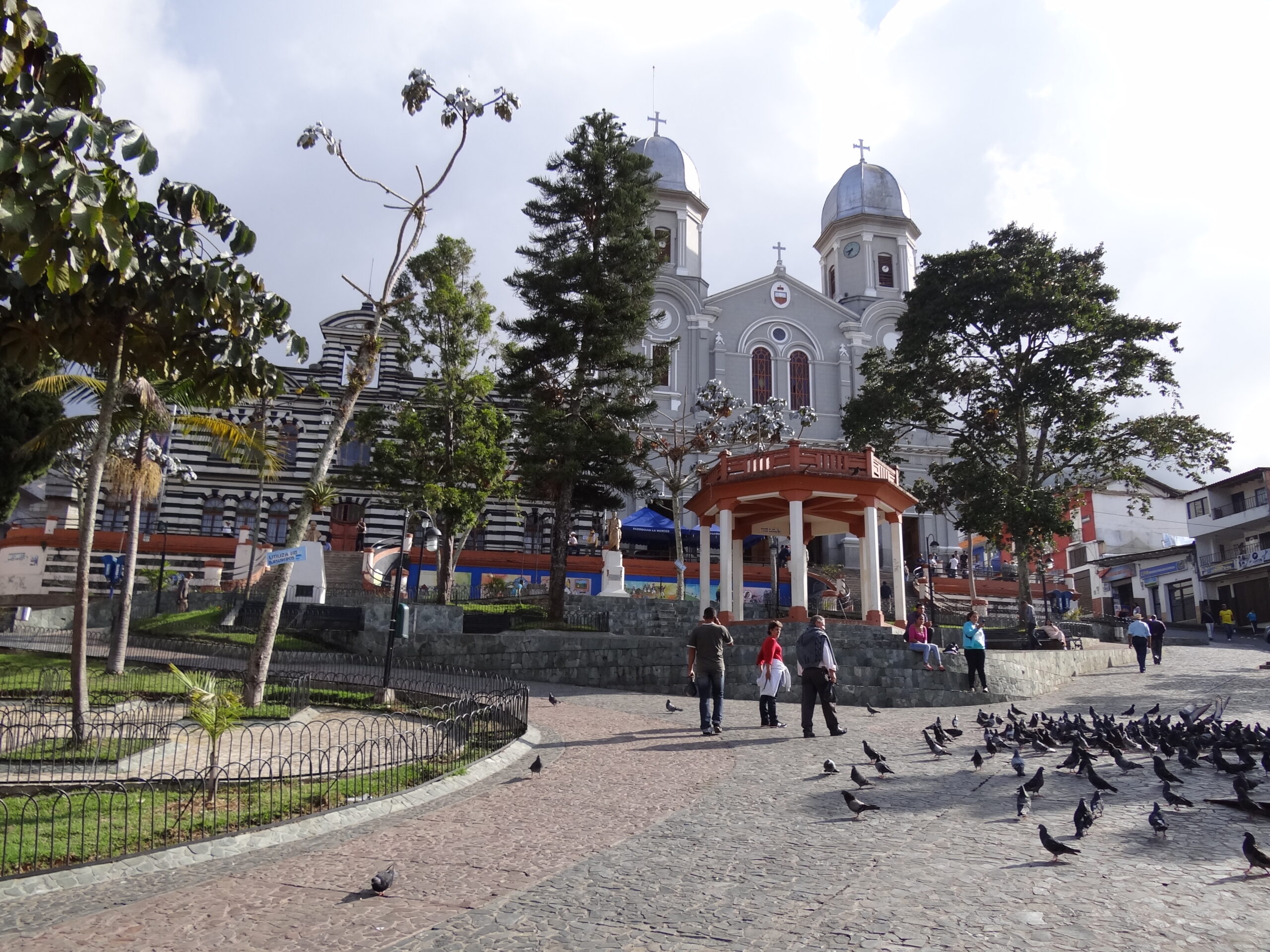 Parque_Yarumal_Antioquia_1