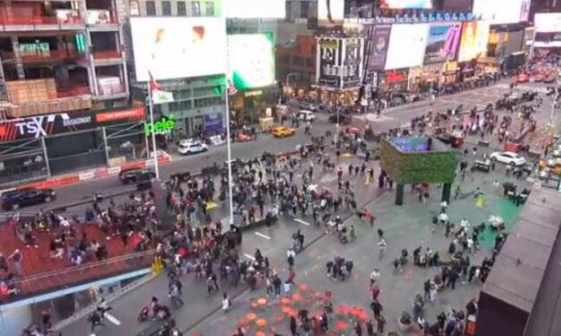 Impresión en Nueva York por una fuerte explosión en Times Square