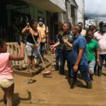 El Gobernador de Antioquia recorrió la zona afectada por el desbordamiento del río Apartadó