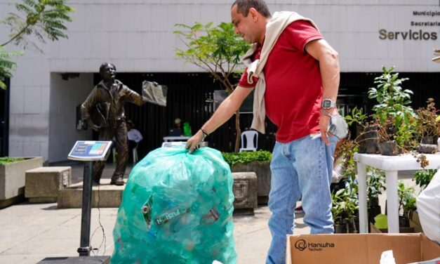 1.280 kilos de residuos aprovechables fueron recolectados en jornada especial de reciclatón en la Alcaldía de Medellín