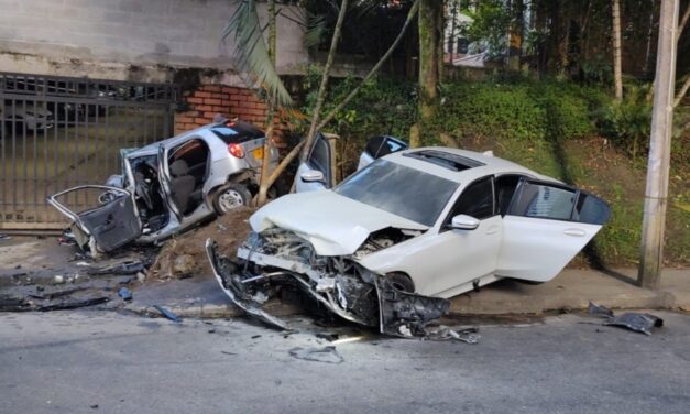 Cuerpo Oficial de Bomberos Medellín atiende accidente en la Loma del Indio