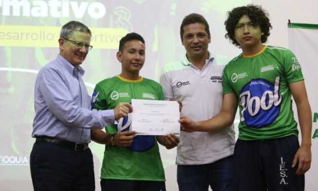 Gobernación de Antioquia e Indeportes, entregaron recursos a 52 municipios para el fomento deportivo