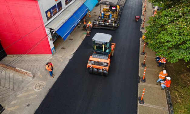 Medellín mejoró su malla vial con la intervención de más de 20.000 huecos en los últimos tres años