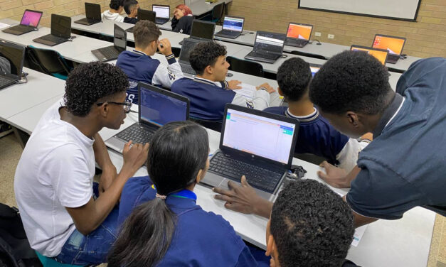 Se extiende inscripción para cursos sobre Cuarta Revolución Industrial para estudiantes de grado once con Computadores Futuro