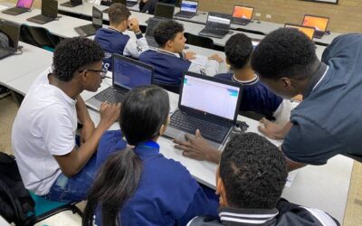 Medellín se afianza como Valle del Software con semilleros de tecnología e innovación que han beneficiado a 702 niños, niñas y jóvenes
