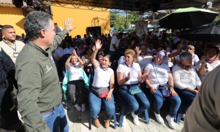 Gobernador Aníbal Gaviria acompañó la entrega del Distrito Cultural de San Roque