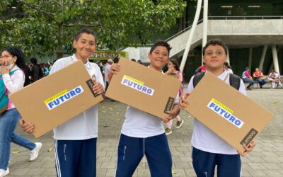 Gracias a los Computadores Futuro, Matrícula Cero y los grandes eventos de ciudad la transformación educativa y cultural de Medellín se convierte en realidad