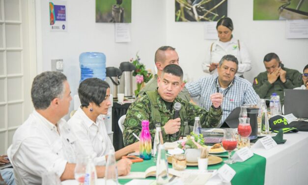 Gobernador de Antioquia y ministra de Medio Ambiente evaluaron acciones en contra de la deforestación en el Bajo Cauca