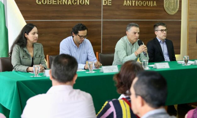 Gobernador de Antioquia hizo denuncia pública sobre la presencia de grupos armados en centros poblados e instituciones educativas rurales del Norte y el Nordeste