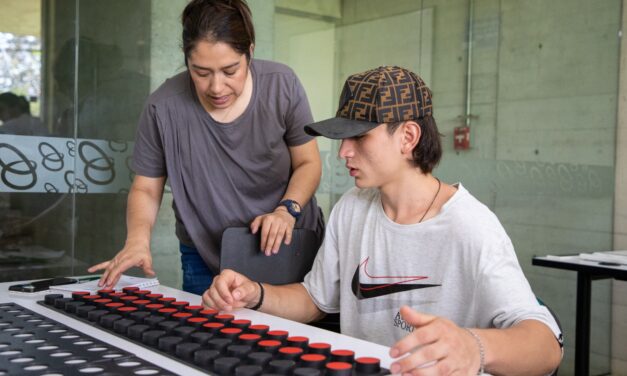 Aula móvil recorrerá Medellín para que los ciudadanos reconozcan sus habilidades y talentos para incorporarse al mundo laboral