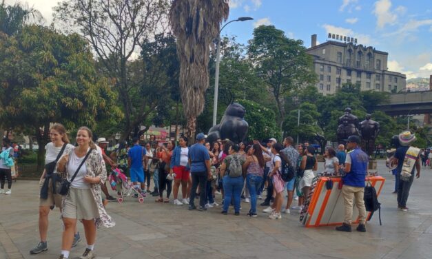 Más de 4.000 personas visitaron la Plaza Botero este domingo