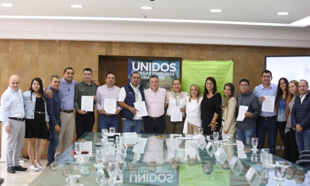 Gobernación de Antioquia firmó la construcción de siete nuevos Centros Vida Día