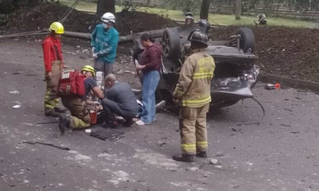 Dos personas lesionadas dejó un incidente de tránsito presentado esta mañana en la comuna 14 – El Poblado