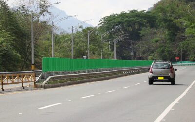 Buscan mejorar seguridad en la Autopista Mar 1 con barreras antideslumbramiento