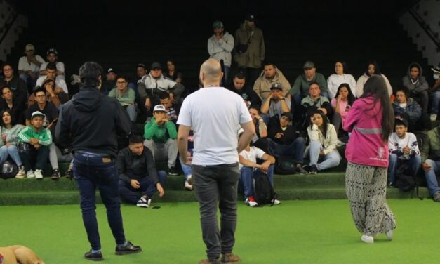 Cerca de 300 barristas jóvenes inician formación en liderazgos positivos para la Cultura del Fútbol en Medellín