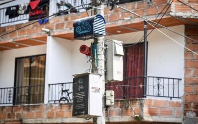 Medellín Crítico 23 Medellín comparte experiencia exitosa de sistemas de alerta temprana con representante de Naciones Unidas