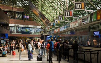 Las terminales aéreas y terrestres de Medellín recibirán cerca de un millón de viajeros en Semana Santa