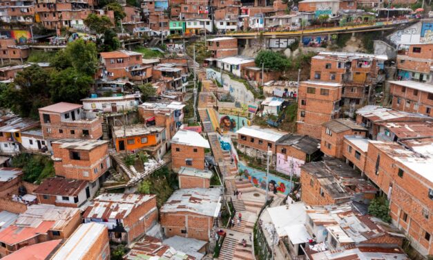 La comuna 13 será escenario de la carrera de downhill urbano: Red Bull Medellín Cerro Abajo