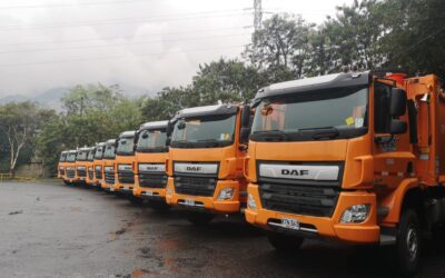 Medellín Crítico 37 Emvarias completó la renovación total de vehículos recolectores de basuras para mantener limpia a Medellín