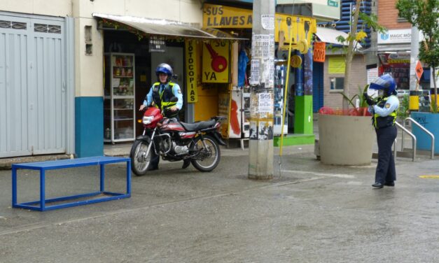 Con operativos semanales se pretende desincentivar el parqueo irregular en zonas aledañas al tranvía
