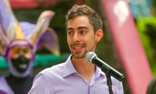 Juan Carlos Upegui se compromete a mantener las tarifas de servicios públicos congeladas durante su administración