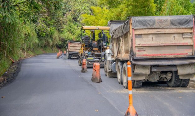 Continúa la rehabilitación gradual de la vía a Santa Elena
