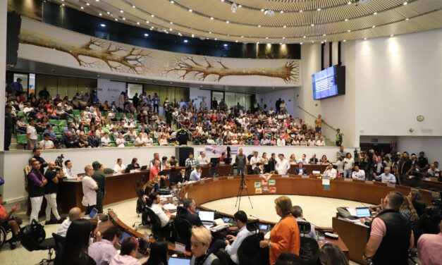 En el Concejo de Medellín, la comunidad defendió el Proyecto de Acuerdo 135 para dar continuidad a programas e iniciativas que los beneficiarán