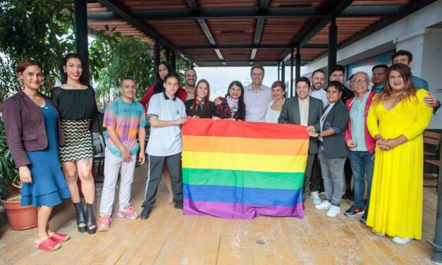 La Alcaldía de Medellín conmemora el Día Internacional del Orgullo LGBTI con un acto simbólico por sus vidas