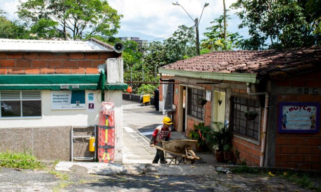 Con el inicio de obras en cuatro sedes de la comuna 9 avanza el Plan de Intervención de Infraestructura Educativa en Medellín