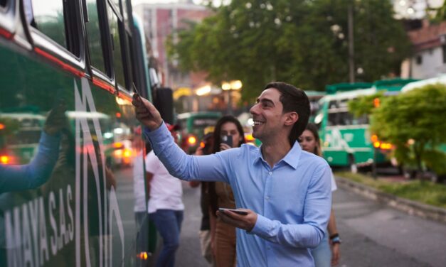 Megaobras y tecnología son la propuesta de Upegui para mejorar la movilidad