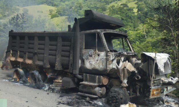 Hombres armados quemaron volqueta cerca de Hidroituango