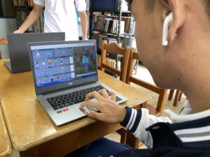 Medellín, Microsoft y C40 retan a estudiantes a construir la ciudad sostenible del futuro en Minecraft Education 1 estudiantes