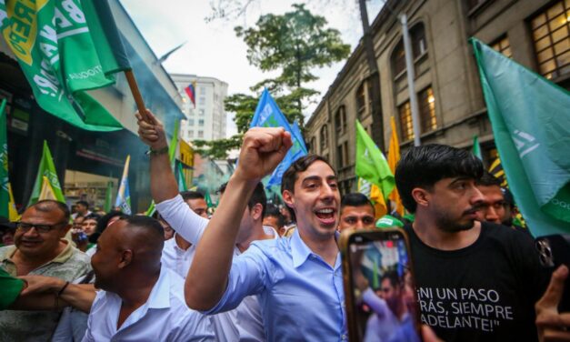 Upegui Inscribe su candidatura con el Programa de Gobierno Más Participativo de la historia de Medellín