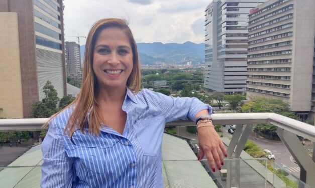 Paulina Suárez: Una Trayectoria Dedicada al Servicio Público en Medellín