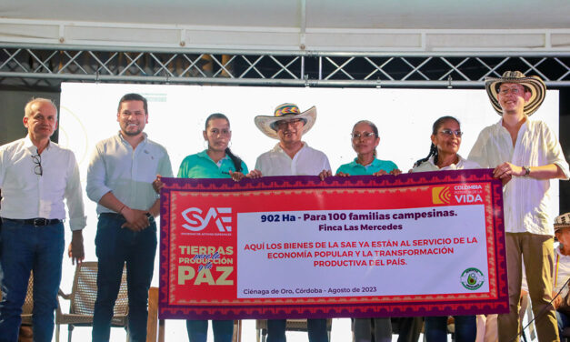 Gobierno Transfiere Tierras en Extinción de Dominio a Campesinos con Apoyo Financiero y Técnico para Alimentación