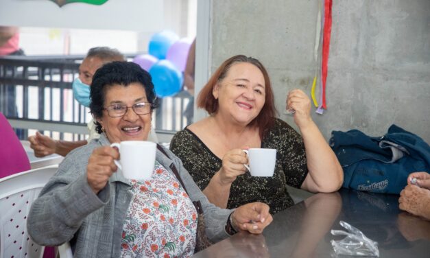 1.309 personas mayores de Medellín se benefician de los Centros Vida Gerontológicos