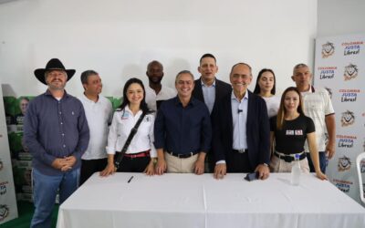Juan Camilo Restrepo suma fuerzas en su candidatura: adhiere el partido Colombia Justa Libres