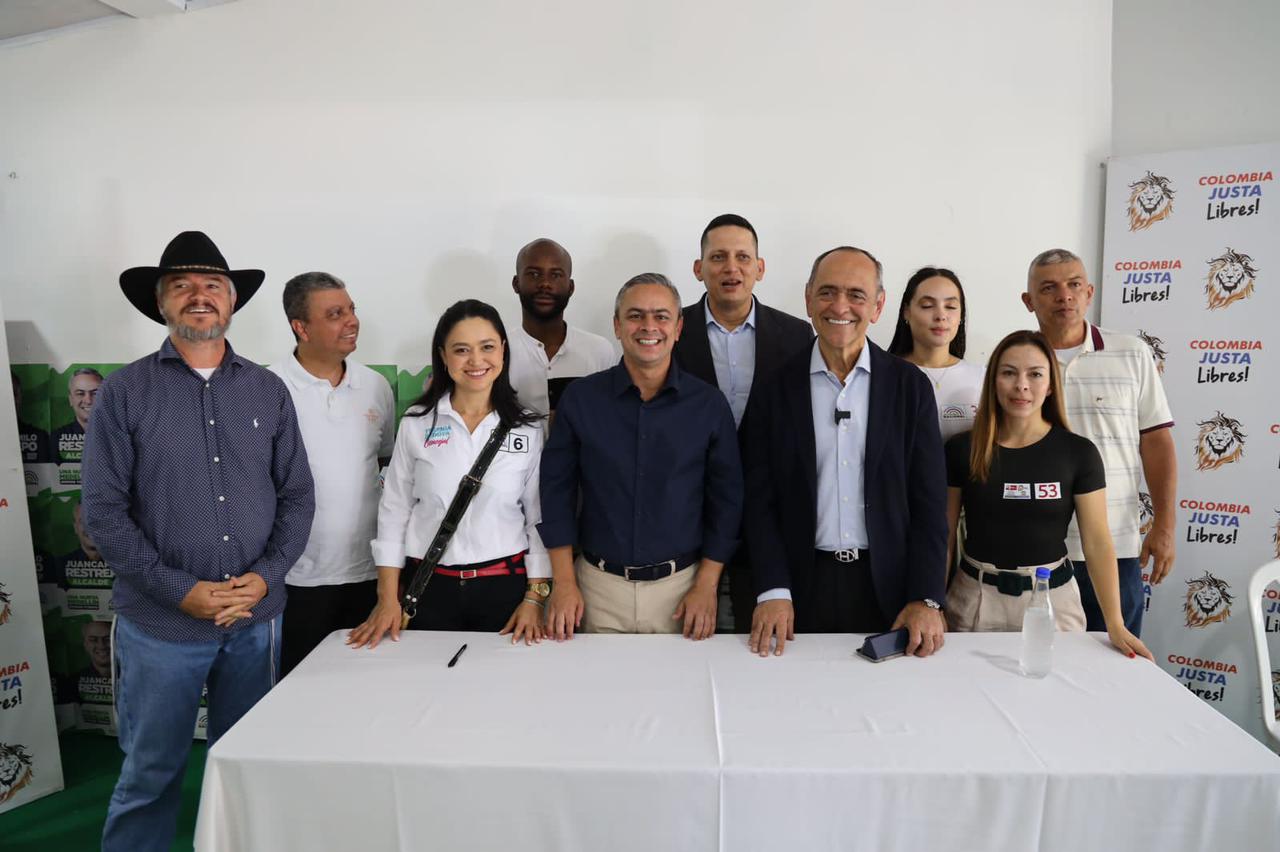 Juan Camilo Restrepo suma fuerzas en su candidatura: adhiere el partido Colombia Justa Libres