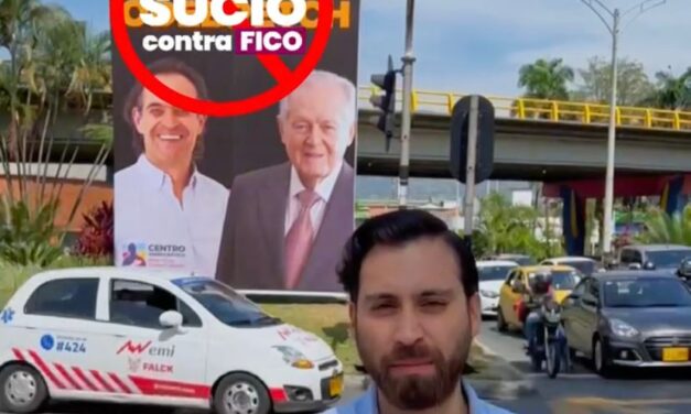 Radican denuncia por vallas que instalaron en Medellín contra Federico Gutiérrez