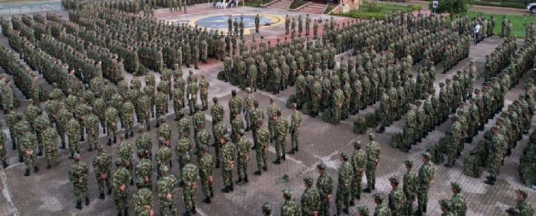 Dignidad para 244.590 miembros de la Fuerza Pública: Petro reactiva mesada 14 mesada 14