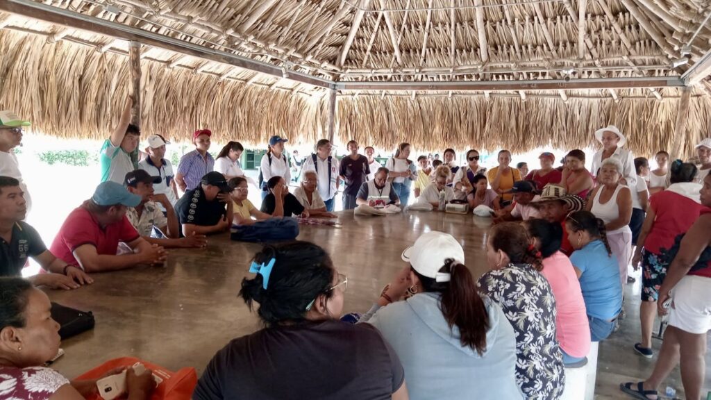 Gabriel Rondón refuerza el diálogo social en Bolívar con compromisos concretos para El Salado Gkpe8y1WkAAs B6