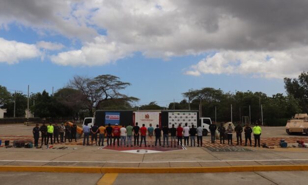 Ejército pilló con las manos en la masa a 17 personas que estaban haciendo minería ilegal en La Guajira