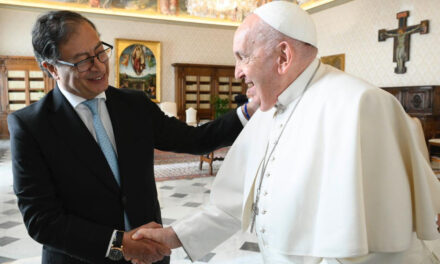 «Se me fue un gran amigo»: El sentido mensaje de Gustavo Petro tras la muerte del papa Francisco