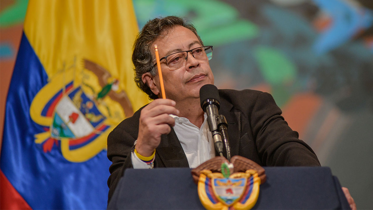 El ABC de la emergencia económica en Colombia por la fiebre amarilla: "Es por la vida", dijo el presidente