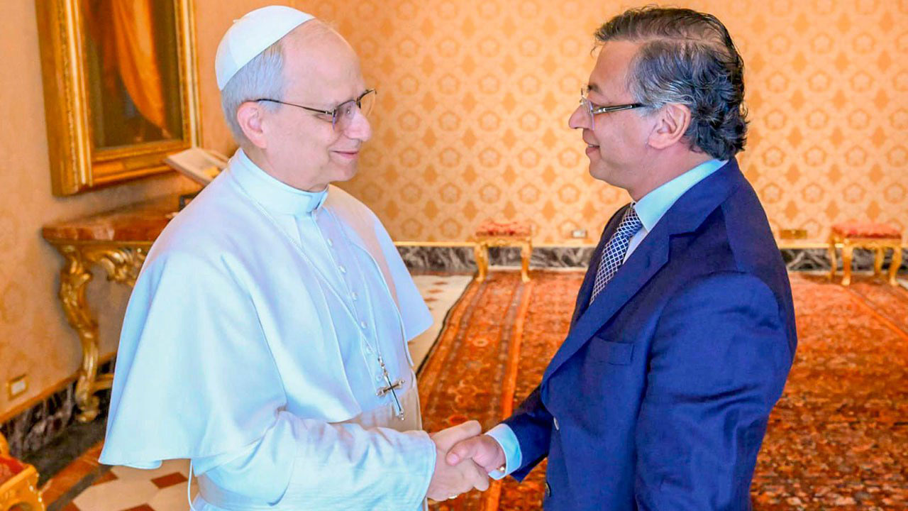 Petro le pidió al papa que interceda con Estados Unidos para que priorice la crisis climática, por encima de la migración
