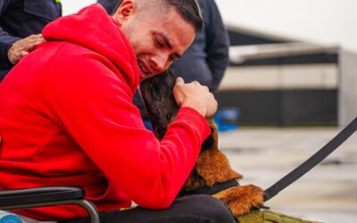 El emotivo reencuentro del patrullero Herrera y Telmo, su héroe de cuatro patas
